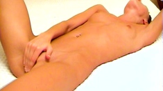 Young amateur teen in solo masturbation getting kinky