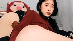 Horny amateur asian teen girl toying her pussy on cam