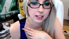 Amateur Blonde Teen Plays Solo with Toy Webcam Porn