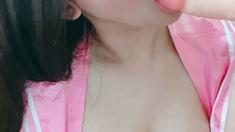 Omege japanese girl with big boobs on cams