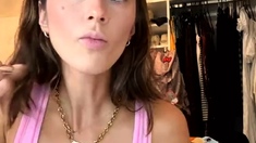 Amateur Webcam Babes Going Solo