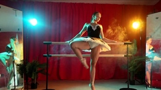 Amateur brunette teen in solo