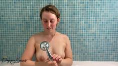 Australian brunette amateurs pussy showering