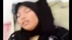 Malay- Tudung Kesedapan Kena Jolok
